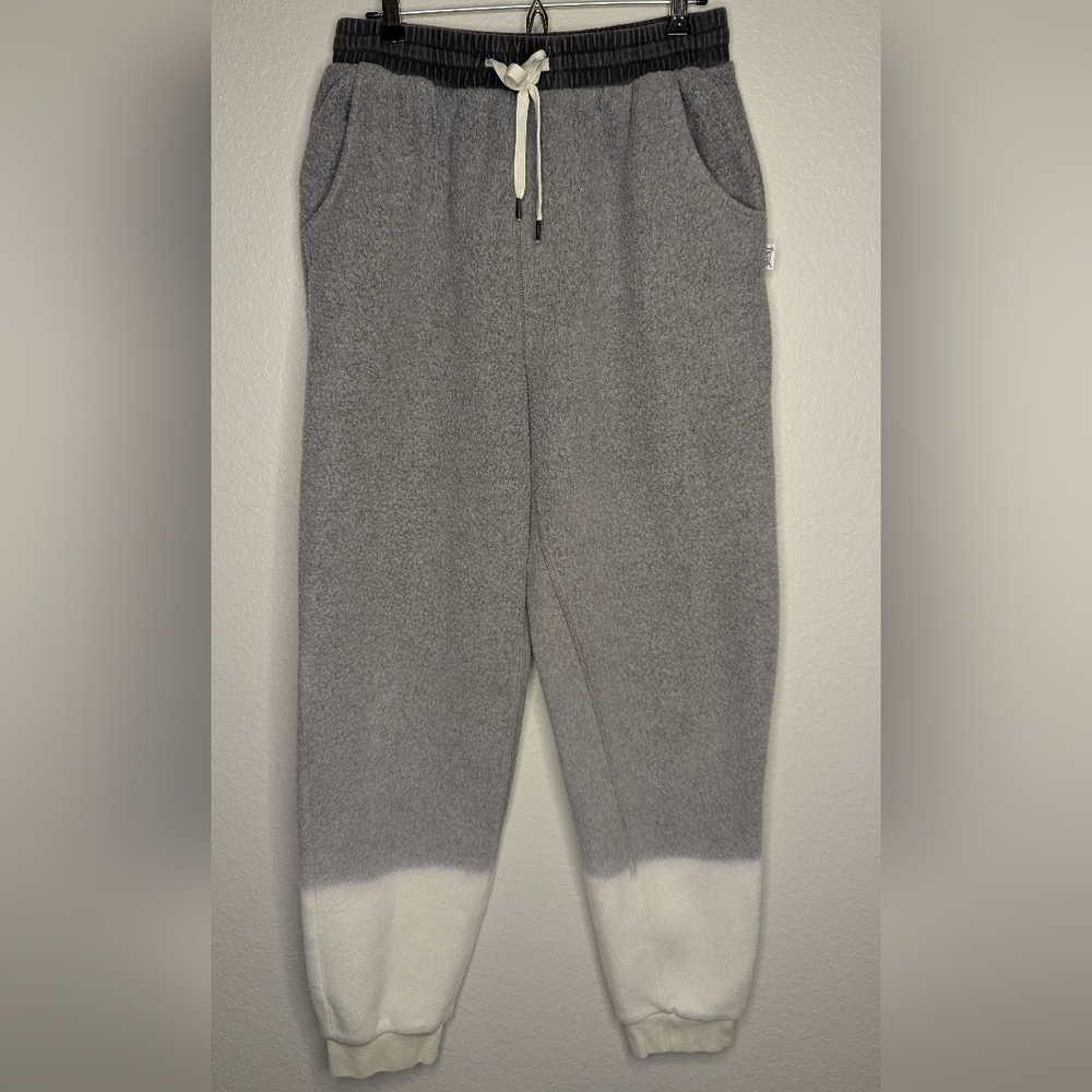 Gray & White Feat Blanketblend Joggers Size L